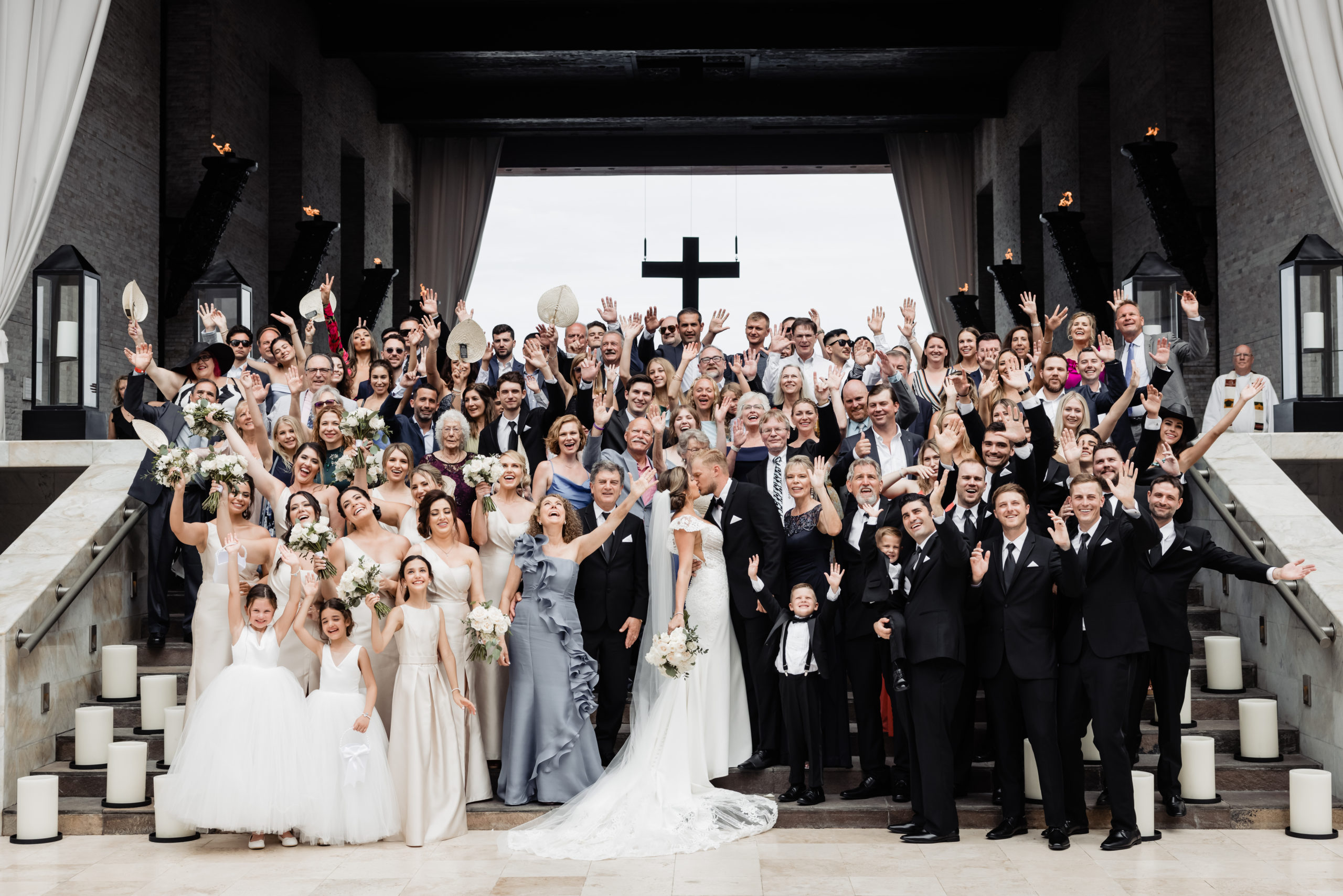 GROUP PHOTO WEDDING IN LOS CABOS