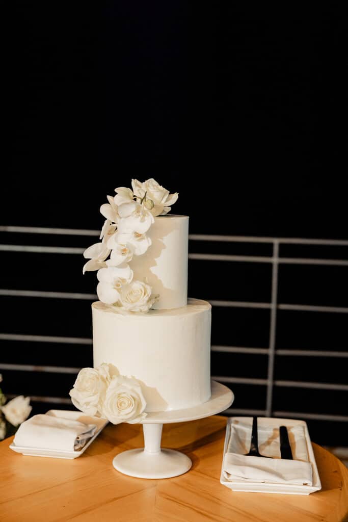Luxury wedding cake